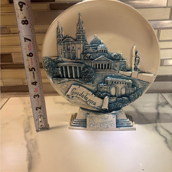 Guadalajara Souvenir Plate - Blue and Cream - Picture 2 of 3